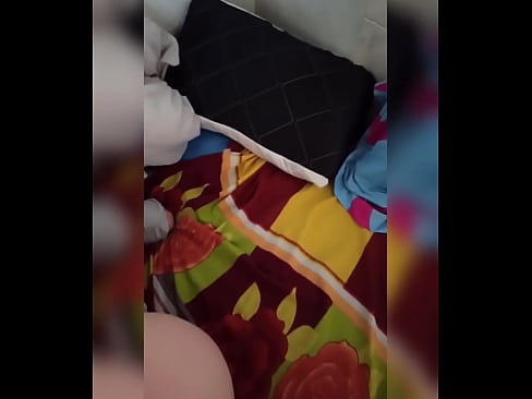 ❤️ Myn keamergenoat bliuwt allinnich thús want har man giet op fakânsje en ik nim de kâns oan om har te neuken en har kont fol mei molke ️❌ Anale fideo op fy.pornodil.ru